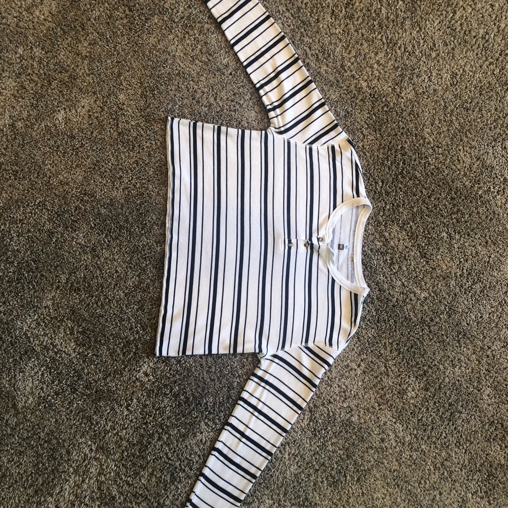 Pacsun [Me to We] Black and White Top Size L